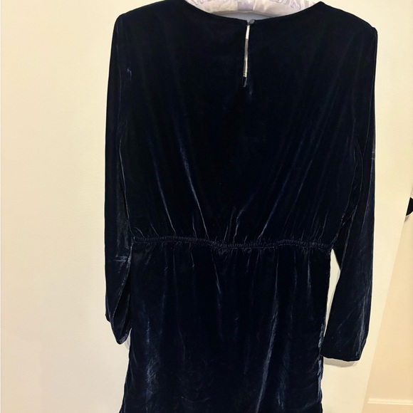 SOLD! J Crew Factory Navy Blue Velvet Tulip Hem Dress Size 6 - Picture 4 of 8